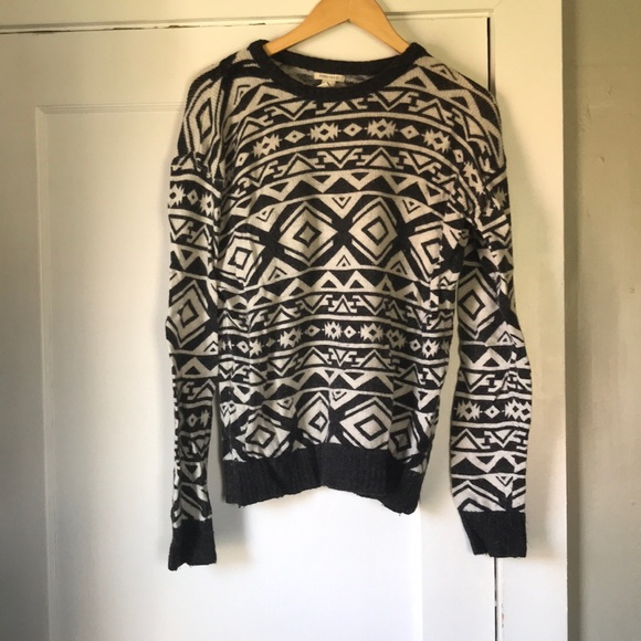 Patterned Sweater - Picture 2 of 3